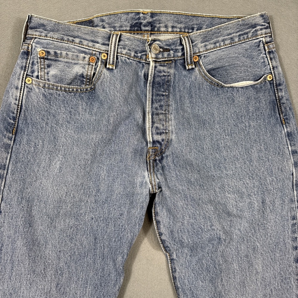 Levis 501 Mens Jeans Button Fly Blue Denim Straight Leg W32/32 Red Tab - Picture 2 of 7